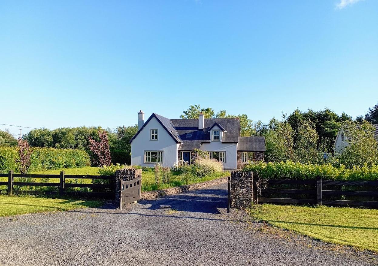 Conveniently Located House To Enjoy All Of Kerry Trá Lí Esterno foto