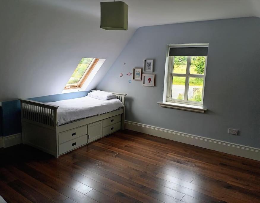 Conveniently Located House To Enjoy All Of Kerry Trá Lí Esterno foto